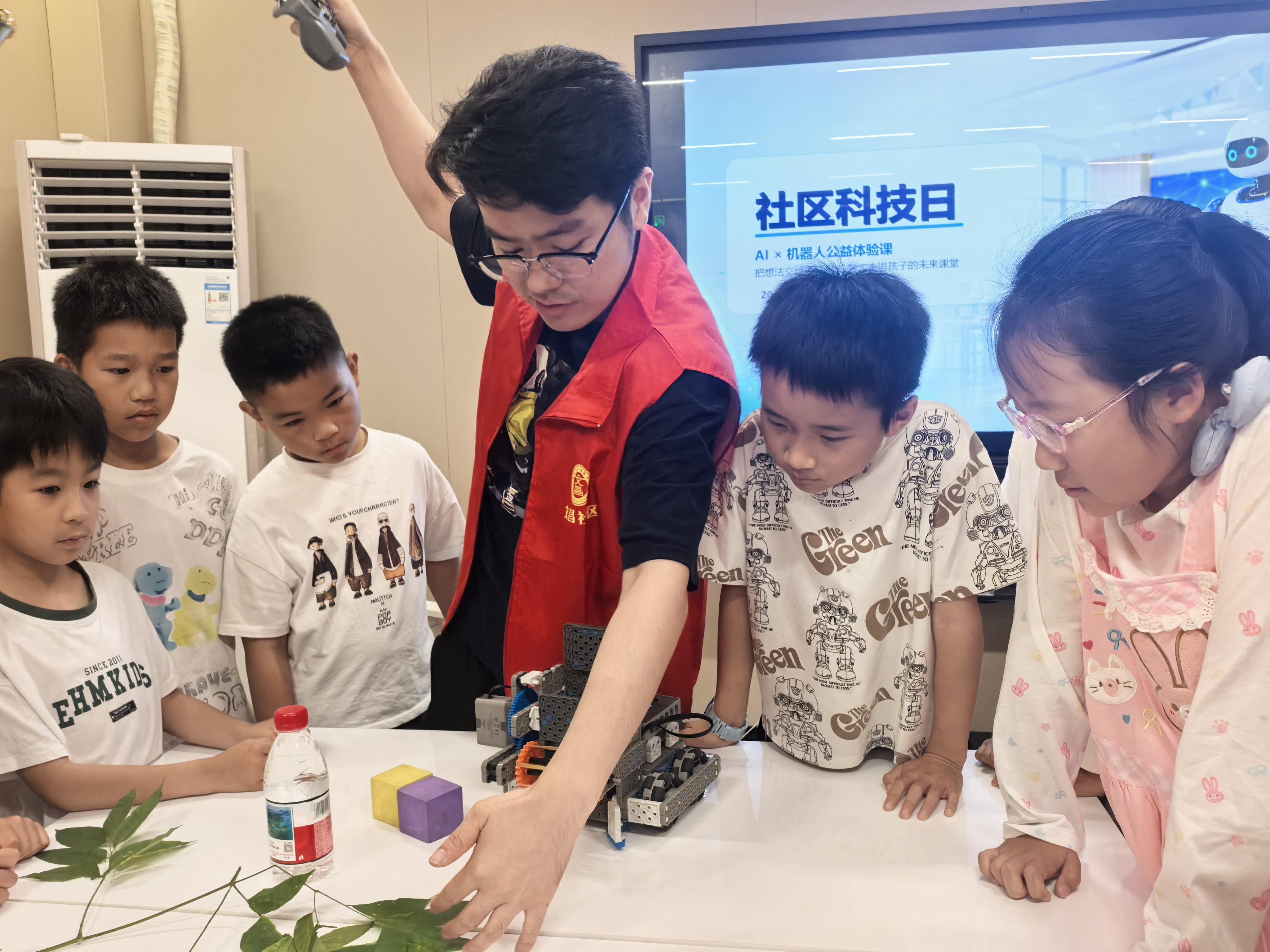 机器人赛事冠军讲解VEX机器人